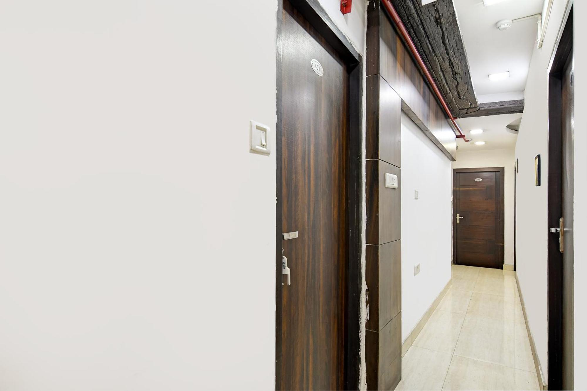 Hotel Q Inn كولكاتا المظهر الخارجي الصورة