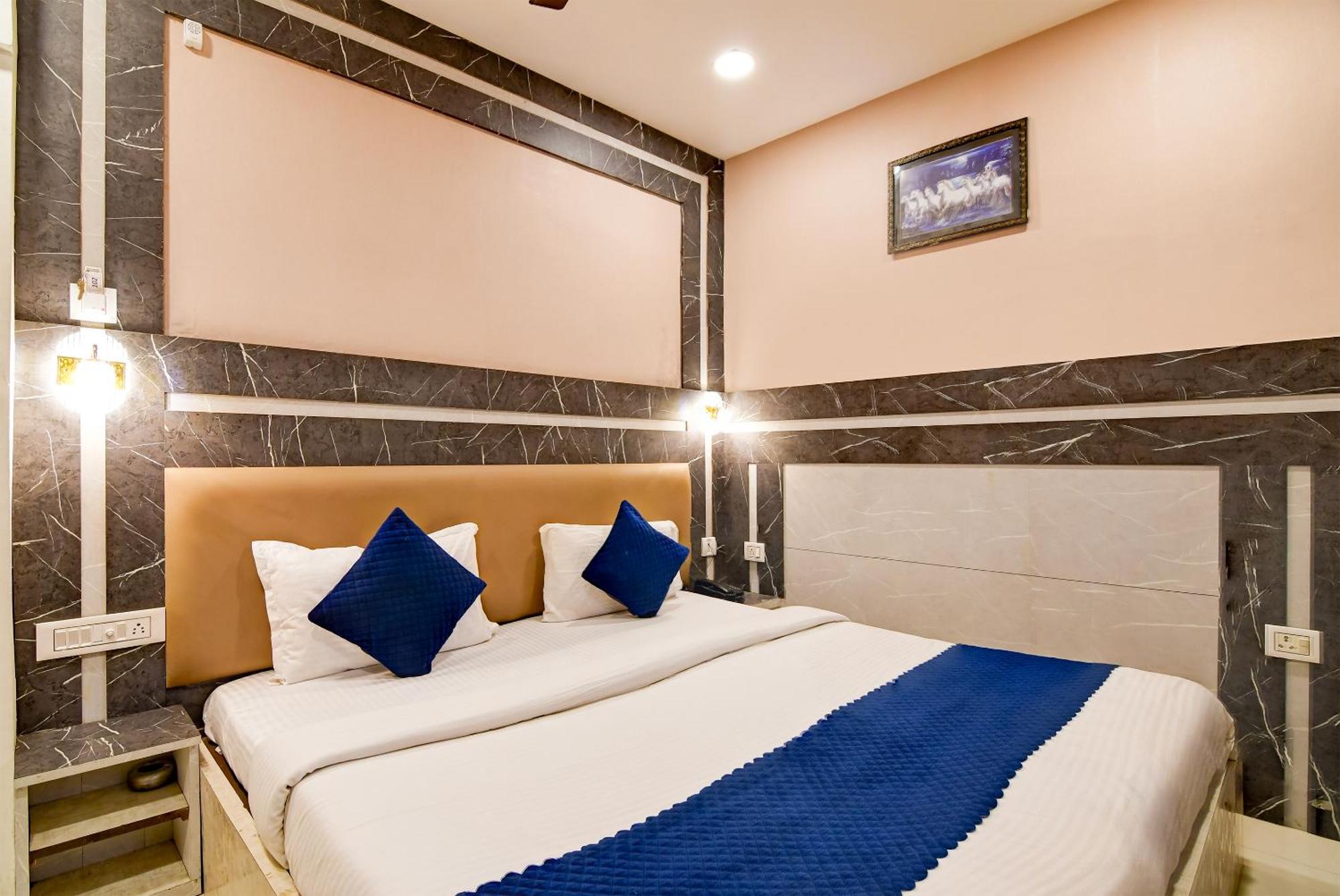 Hotel Q Inn كولكاتا المظهر الخارجي الصورة