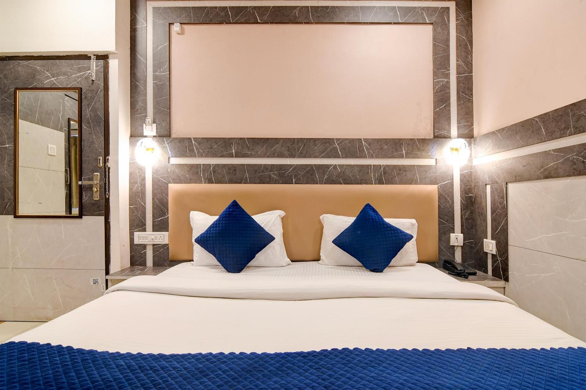 Hotel Q Inn كولكاتا المظهر الخارجي الصورة
