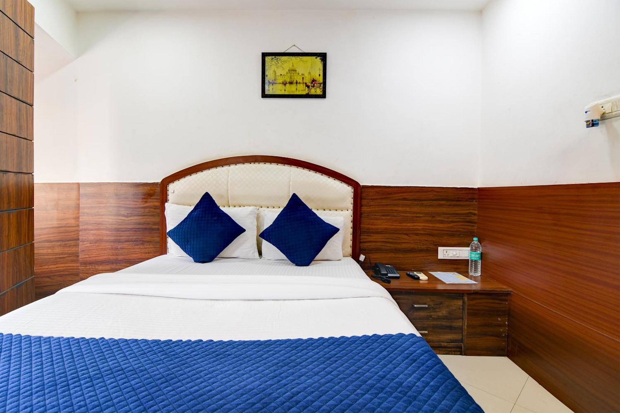 Hotel Q Inn كولكاتا المظهر الخارجي الصورة