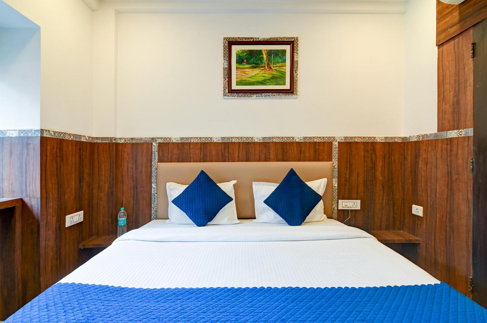 Hotel Q Inn كولكاتا المظهر الخارجي الصورة