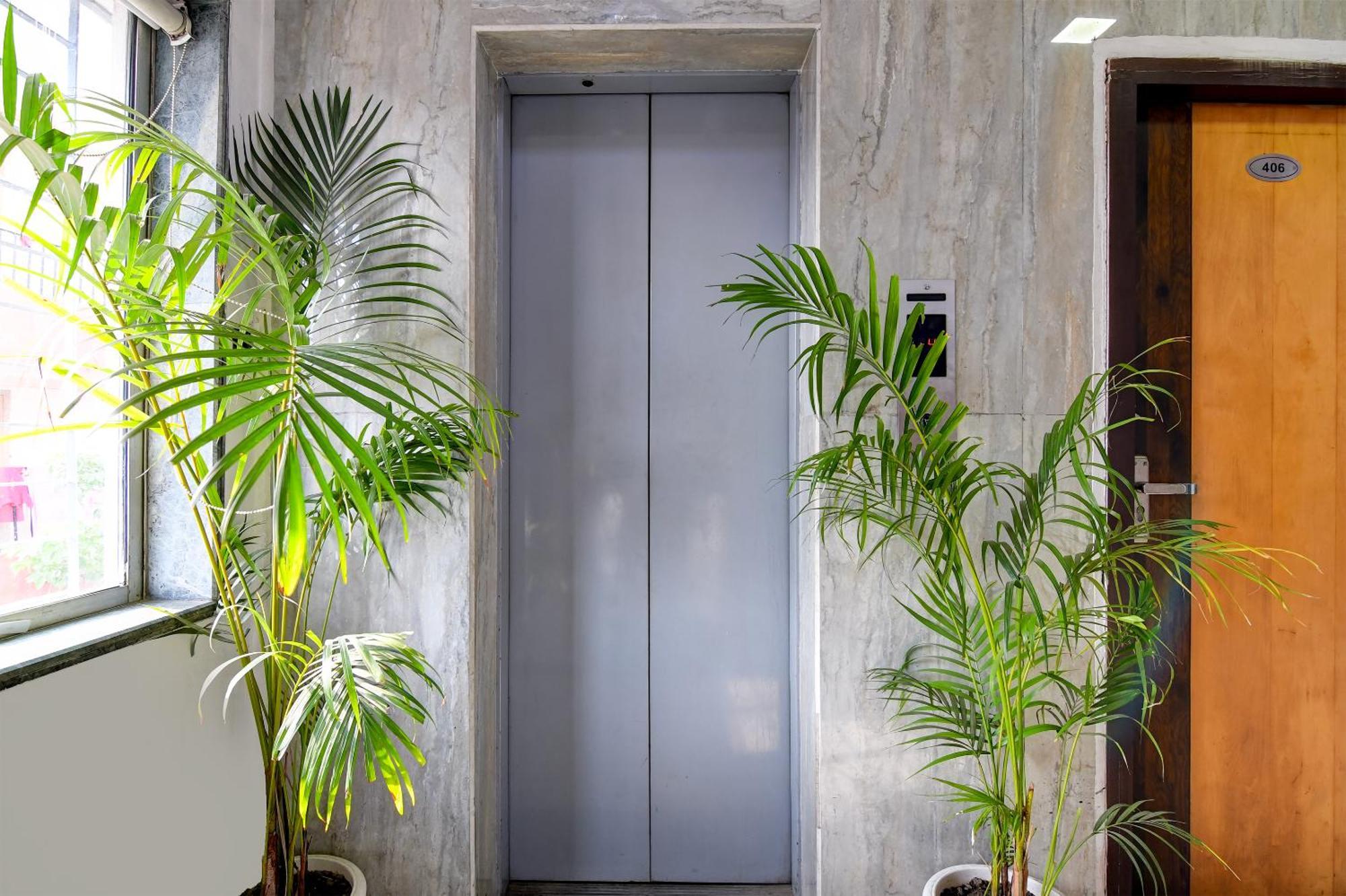 Hotel Q Inn كولكاتا المظهر الخارجي الصورة